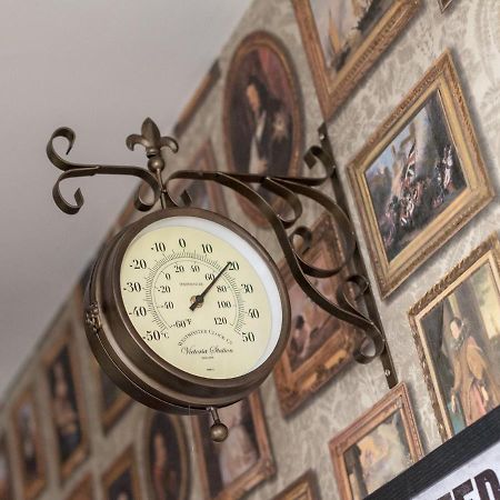 Canongate Luxury Homestay Edinburgh Bagian luar foto