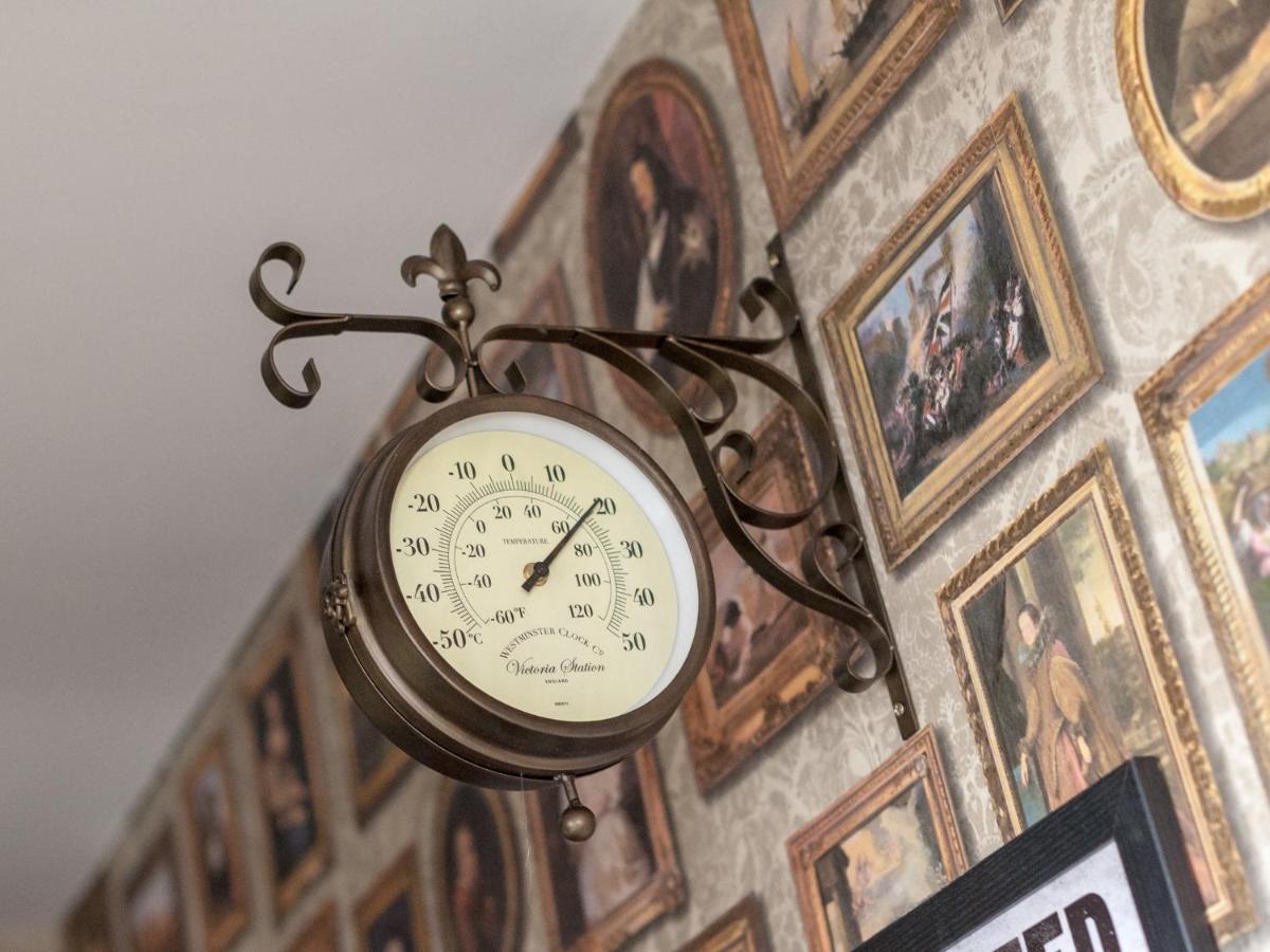 Canongate Luxury Homestay Edinburgh Bagian luar foto