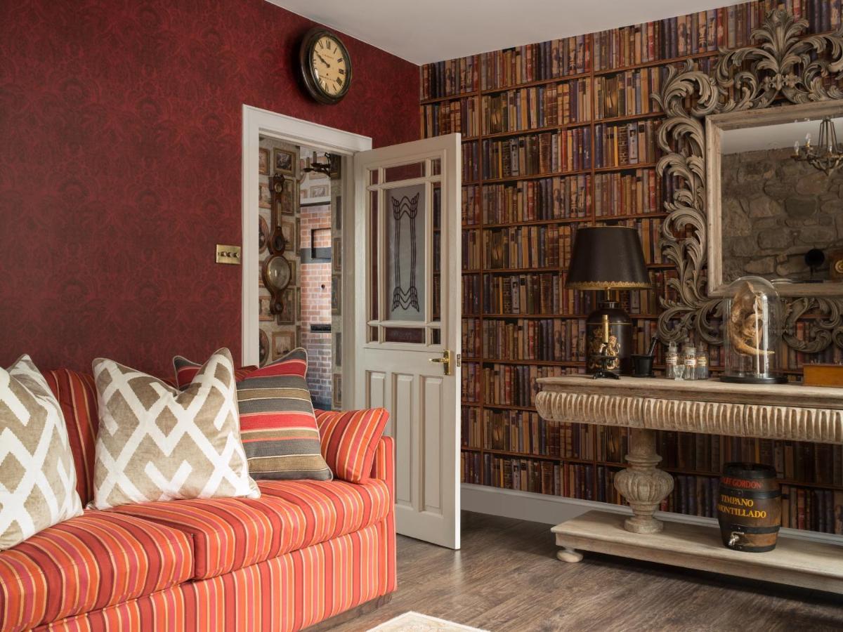 Canongate Luxury Homestay Edinburgh Bagian luar foto