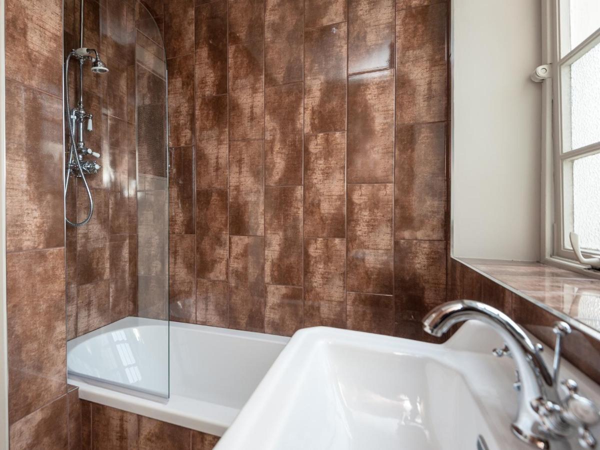 Canongate Luxury Homestay Edinburgh Bagian luar foto