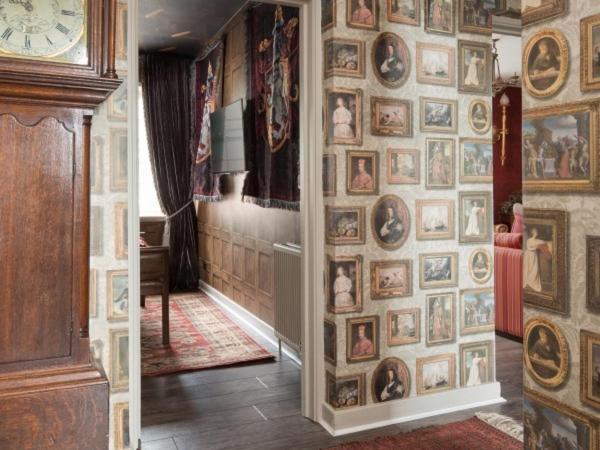 Canongate Luxury Homestay Edinburgh Bagian luar foto