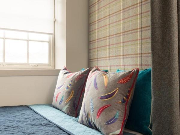 Canongate Luxury Homestay Edinburgh Bagian luar foto